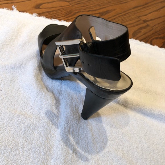 Michael Kors black open toe heels - Picture 2 of 11